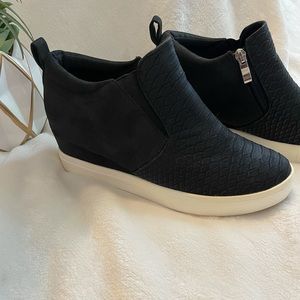 Vici Urban Girl Textured Wedge Sneaker